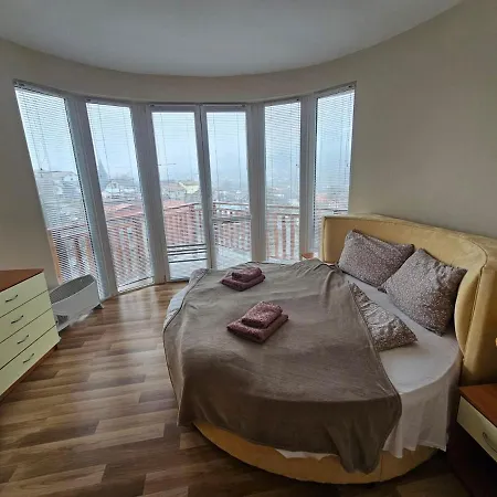 Rooftop With Stunning View Апартамент Бели искър
