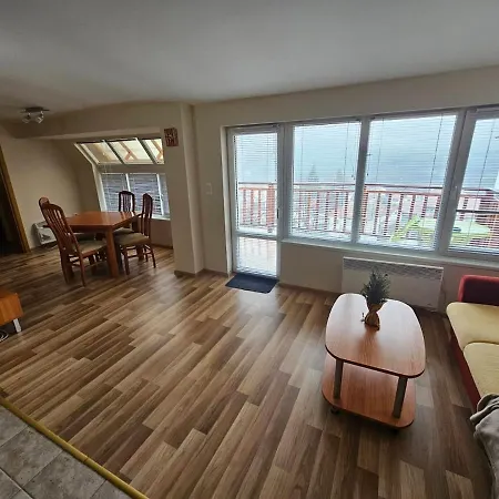 Rooftop With Stunning View *