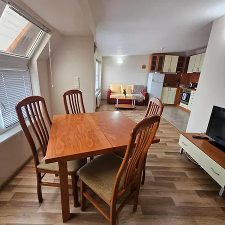 Rooftop With Stunning View *