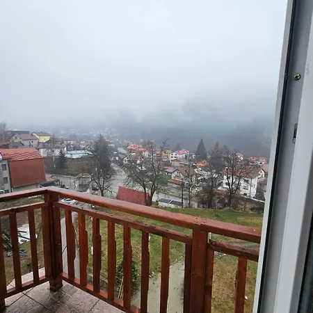 Rooftop With Stunning View *