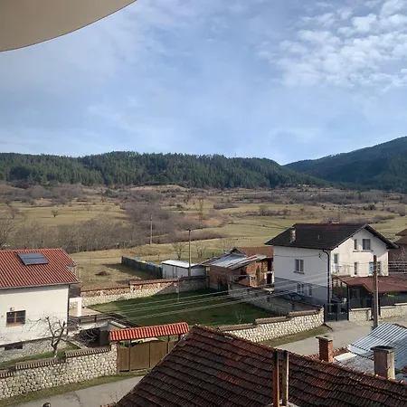 Rooftop With Stunning View * Beli Iskar