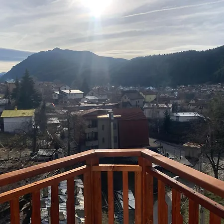 Rooftop With Stunning View *