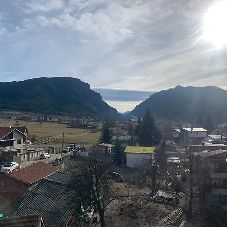 Rooftop With Stunning View Апартамент Бели искър