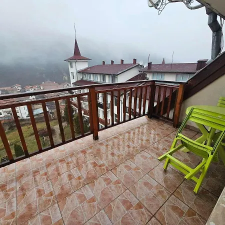 Апартамент Rooftop With Stunning View *