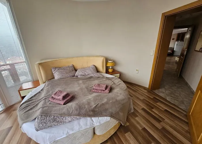 Rooftop With Stunning View Daire Beli Iskar