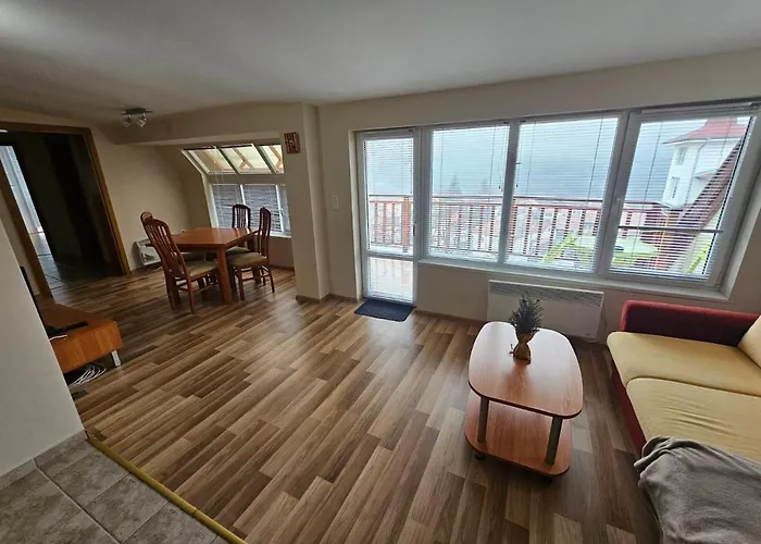 Rooftop With Stunning View *