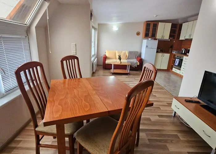 Rooftop With Stunning View *