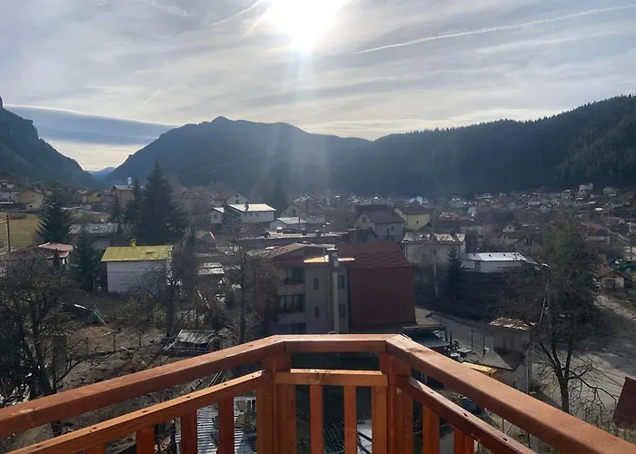 Rooftop With Stunning View * Beli Iskar