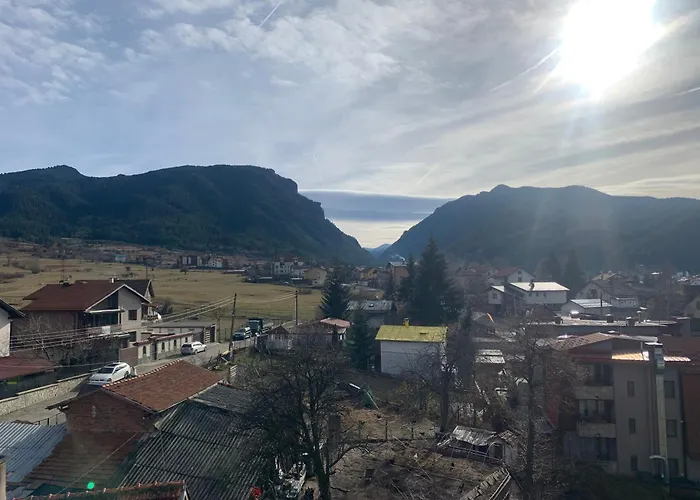 Rooftop With Stunning View Daire Beli Iskar